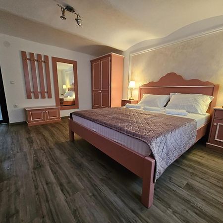 Casa Raduly - Apartament Demisol سيبيو المظهر الخارجي الصورة