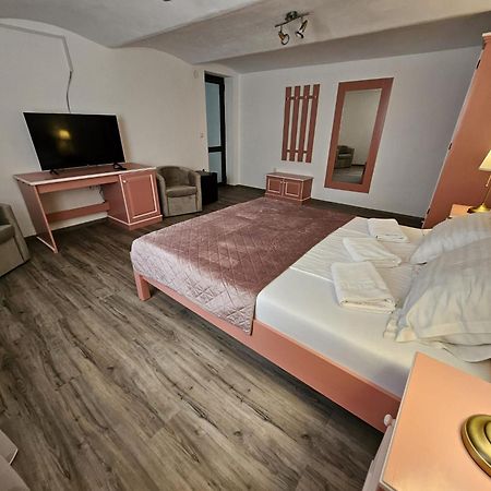Casa Raduly - Apartament Demisol سيبيو المظهر الخارجي الصورة