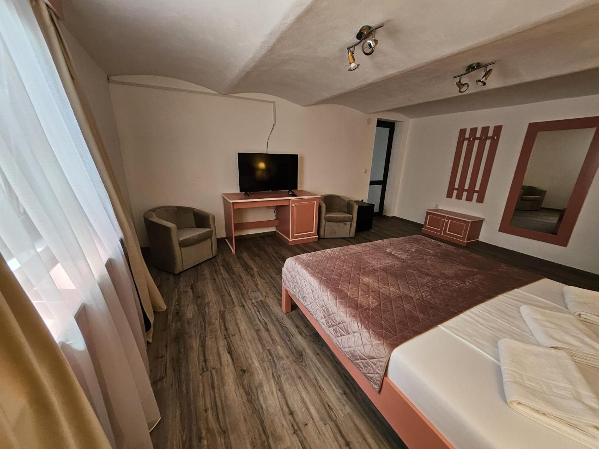 Casa Raduly - Apartament Demisol سيبيو المظهر الخارجي الصورة